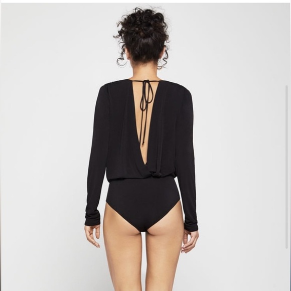 BCBG low V cut bodysuit - Picture 4 of 4